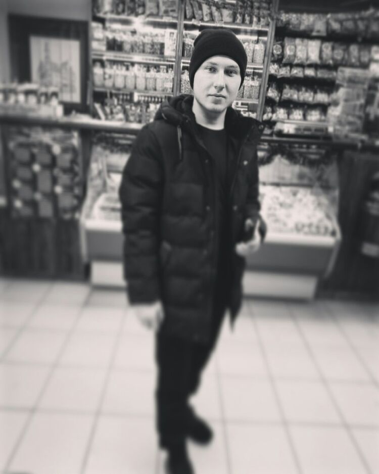  ,   Danya, 25 ,   