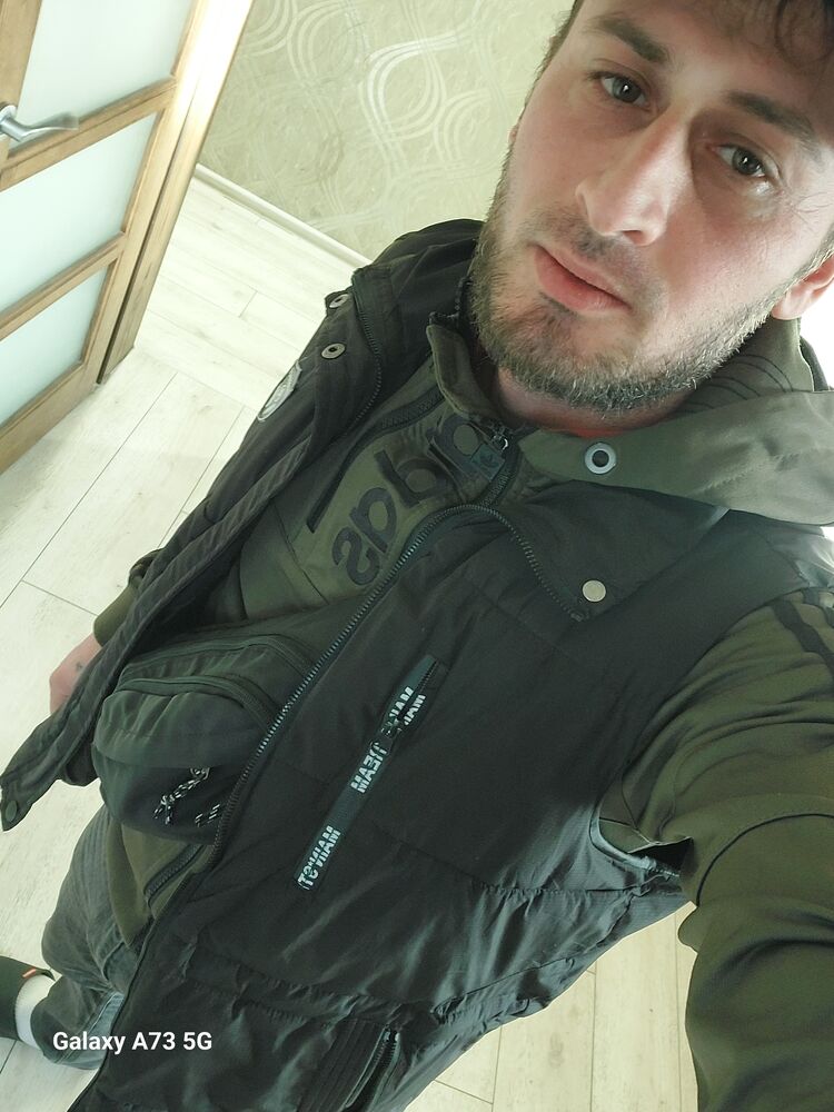  ,   Artur, 35 ,   ,   , 