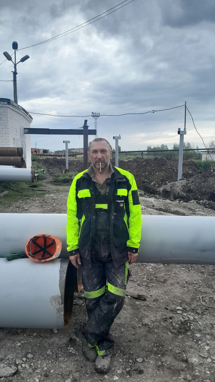  45081677  , 48 ,    