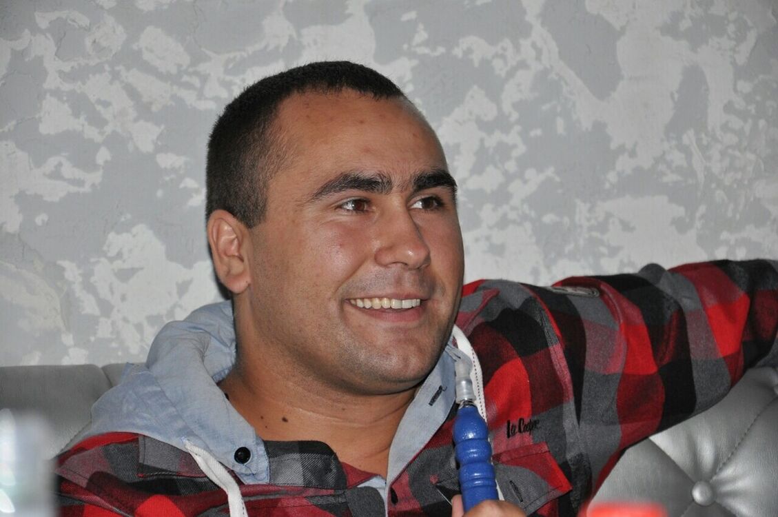  ,   Artiom, 35 ,   