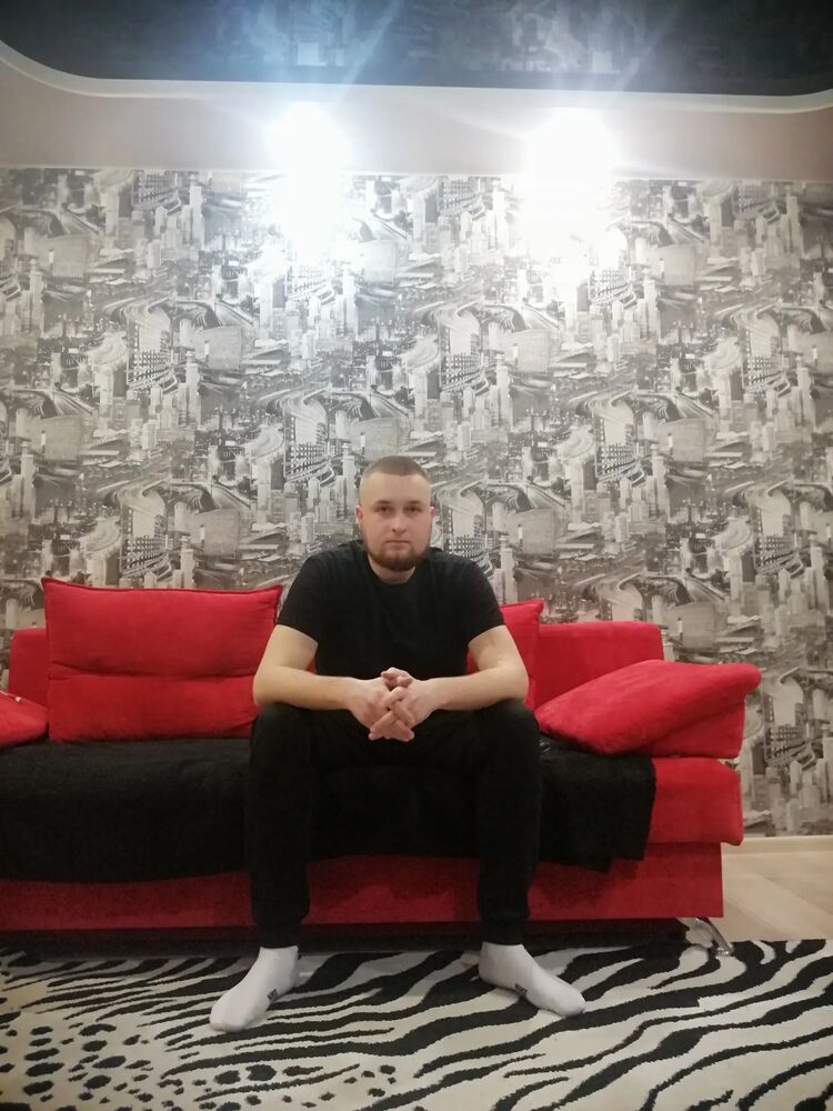 37055597  , 28 ,    