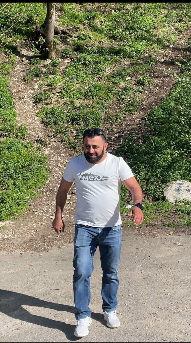  33407807  , 39 ,    