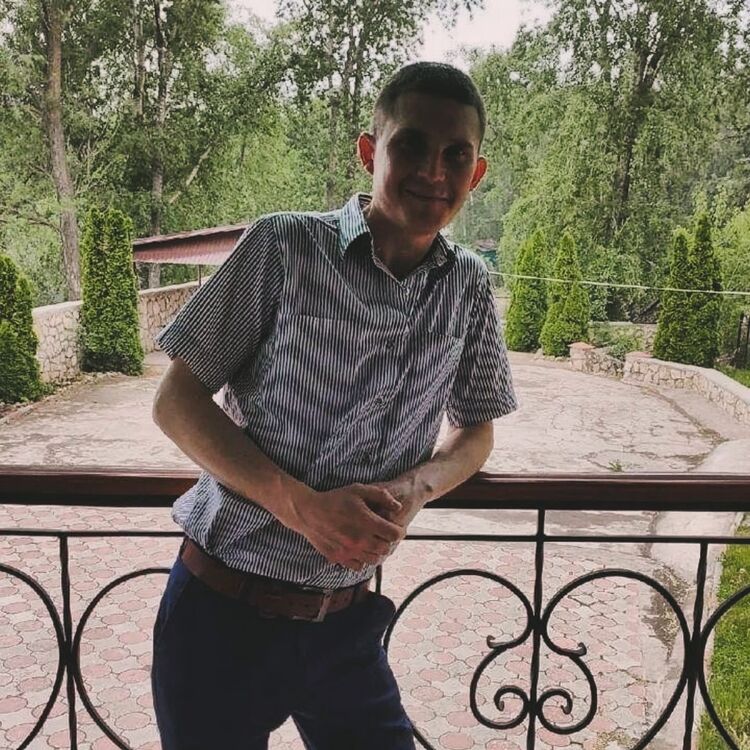  30044947  Dima, 37 ,    