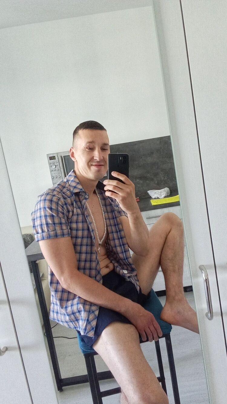  44090127  , 35 ,    -