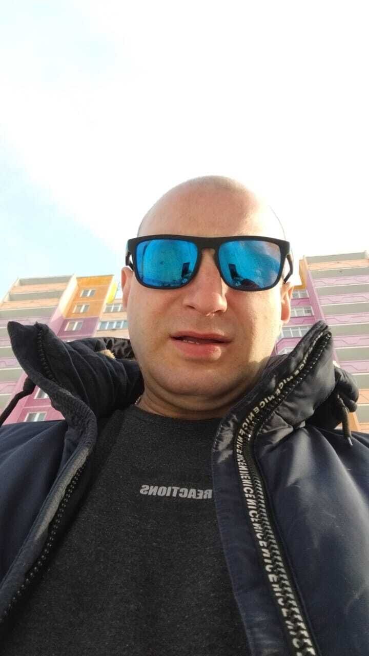  ,   Oleg, 37 ,   ,   