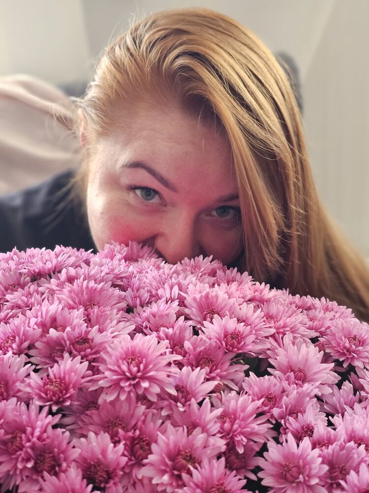  54644817  Olga, 39 ,    