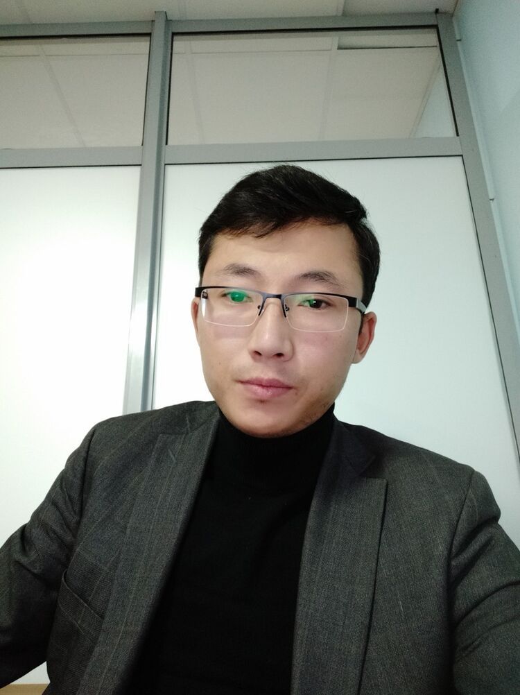  ,   Erkhan, 32 ,   ,   , c 