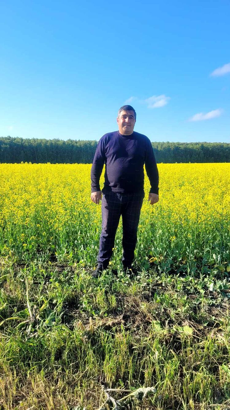  29292987  David, 48 ,    