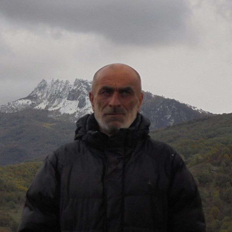  22591557  Sani, 62 ,    