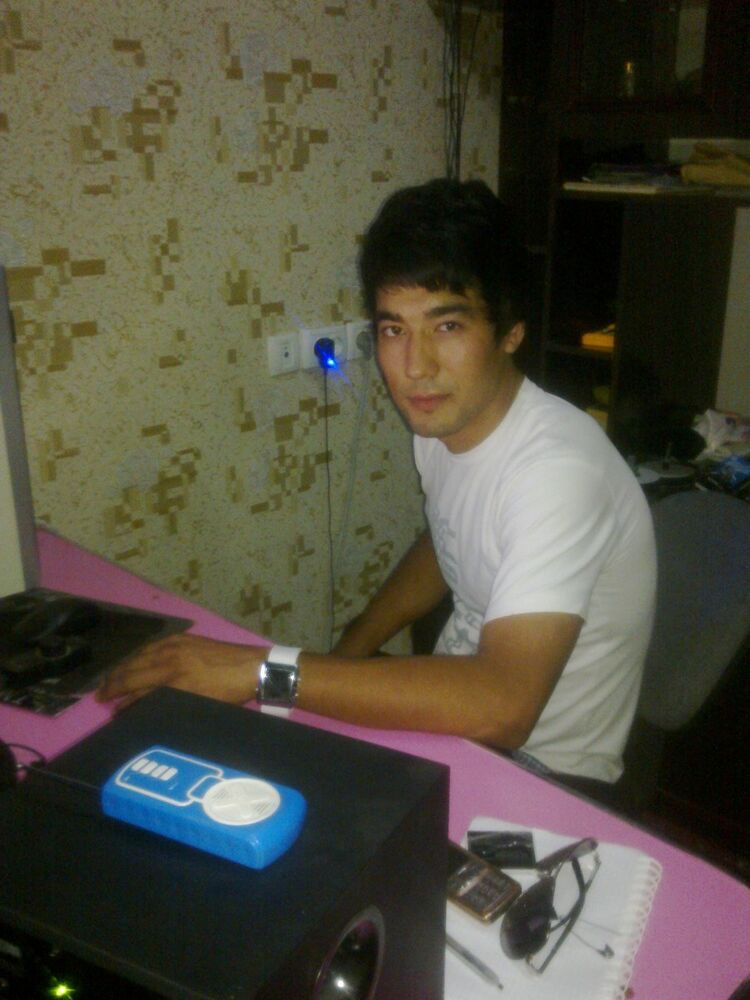  4108697  Jahon, 35 ,    