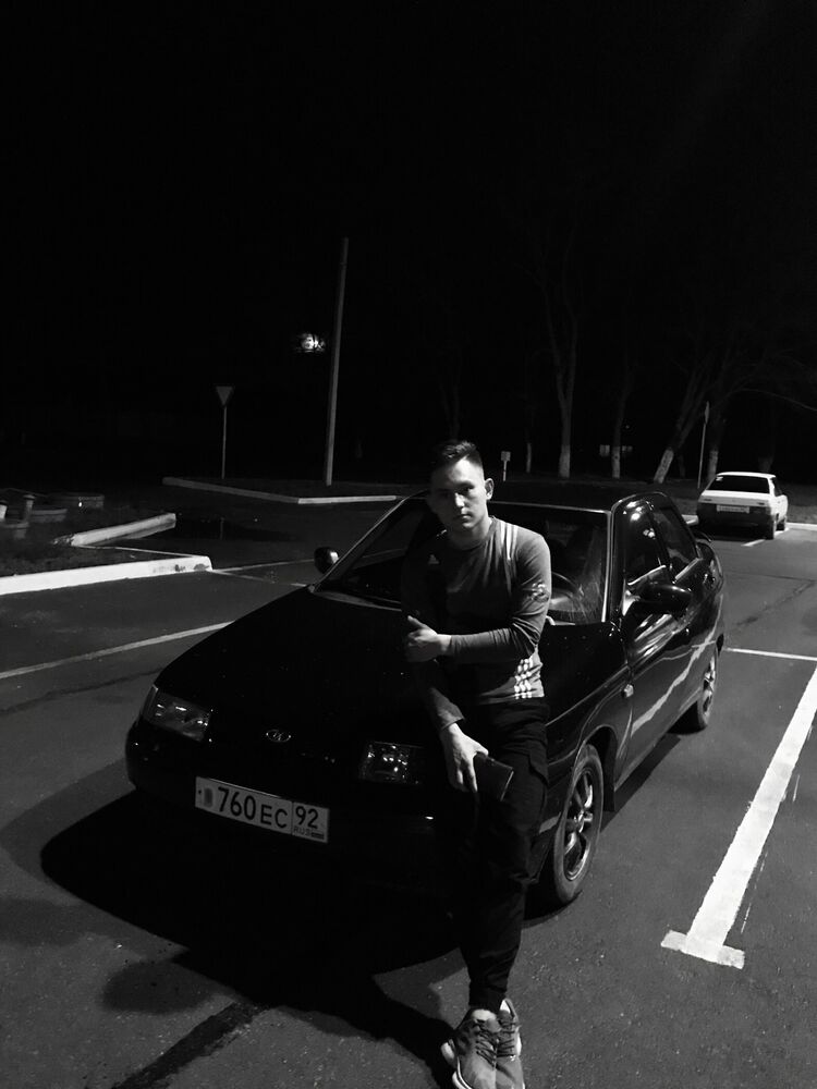  ,   Vladislav, 21 ,   ,   , c , 