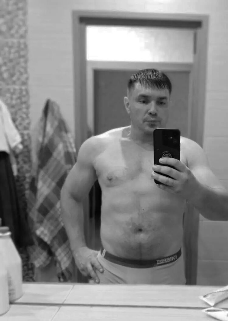  49721927  Valery, 39 ,    