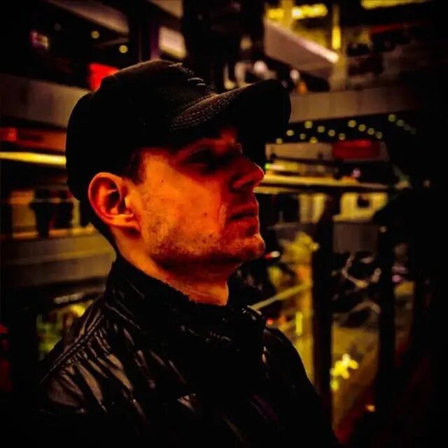  ,   Vladimir, 25 ,   ,   