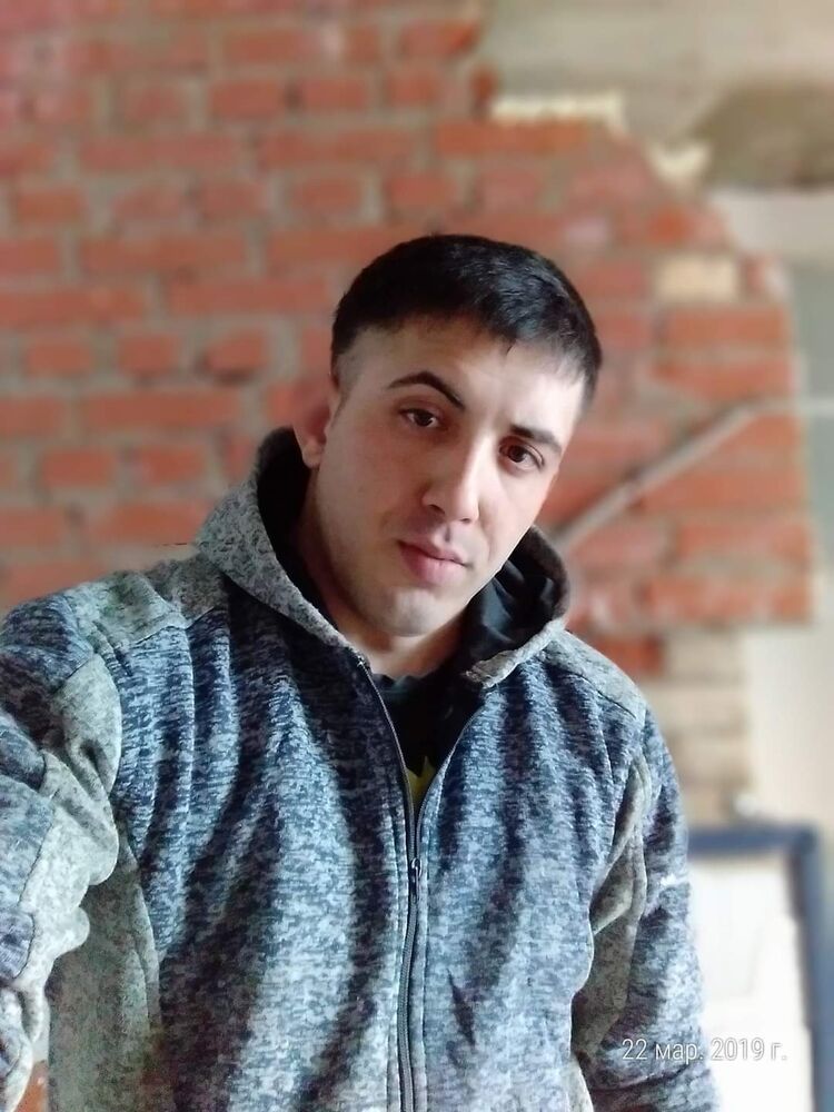  ,   Sergiu, 32 ,   ,   