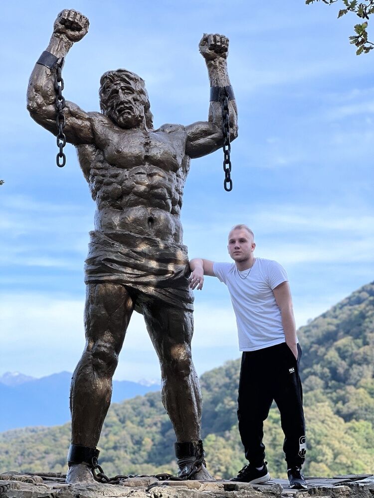  ,   Vladimir, 22 ,   ,   