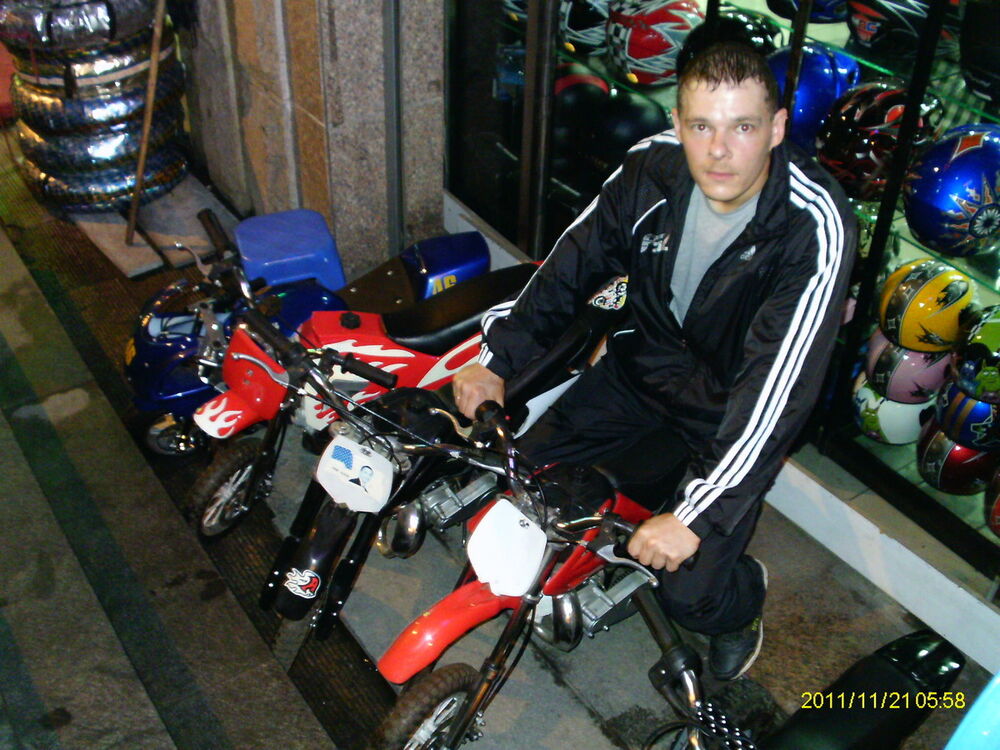  5708637  Kirill, 37 ,    