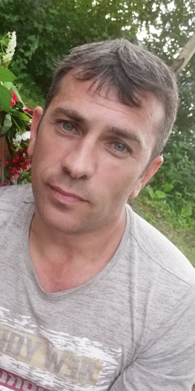  29926567  Pavel, 42 ,    
