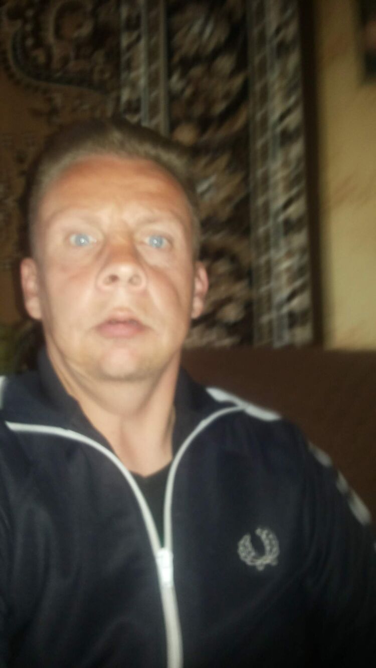  52938777  , 37 ,    