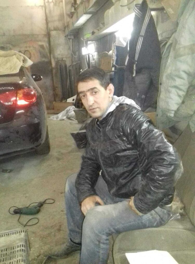  ,   Damir, 49 ,   ,   