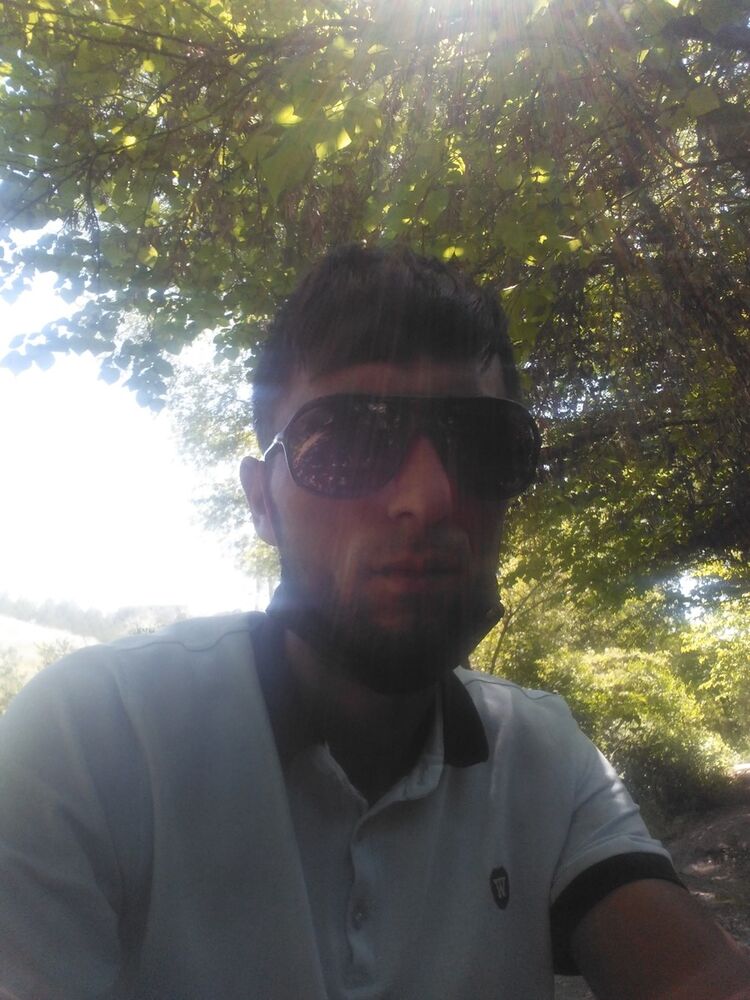  ,   Umid, 37 ,  
