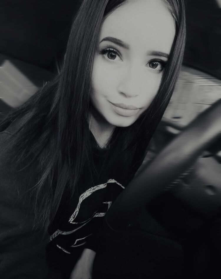  44767417  Ekaterina, 24 ,    