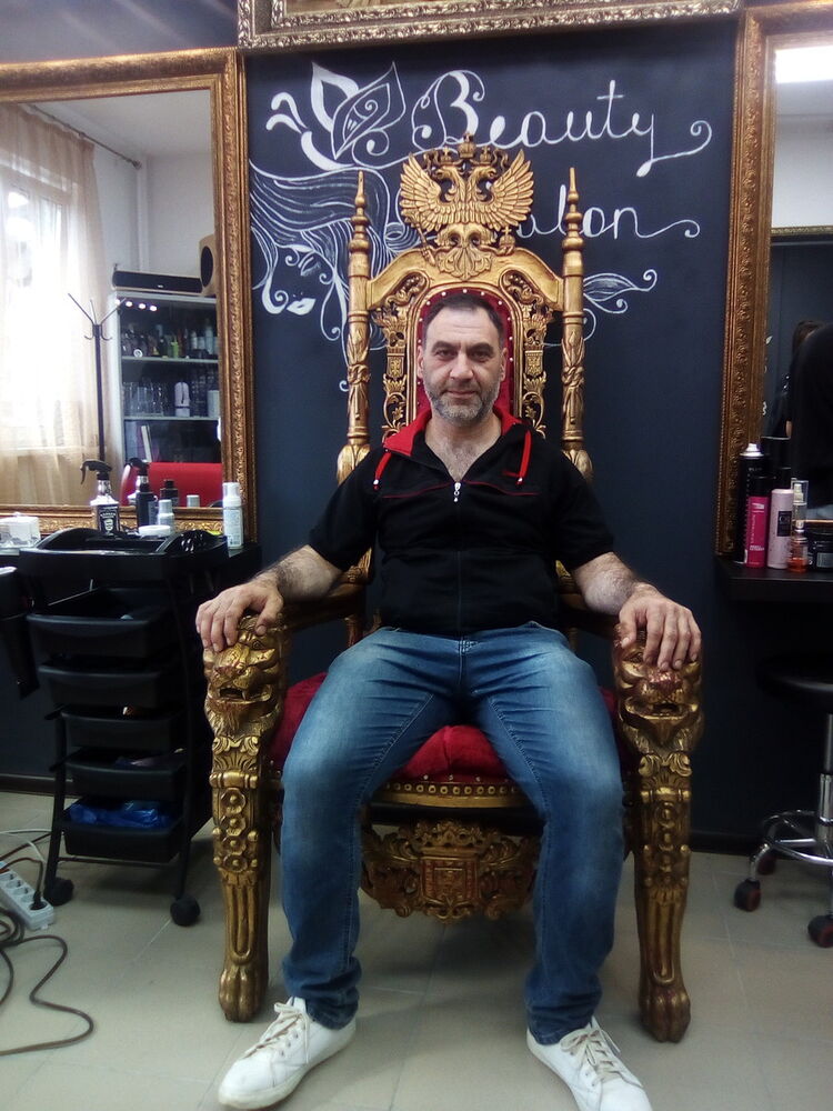  16188087  Armen, 47 ,    