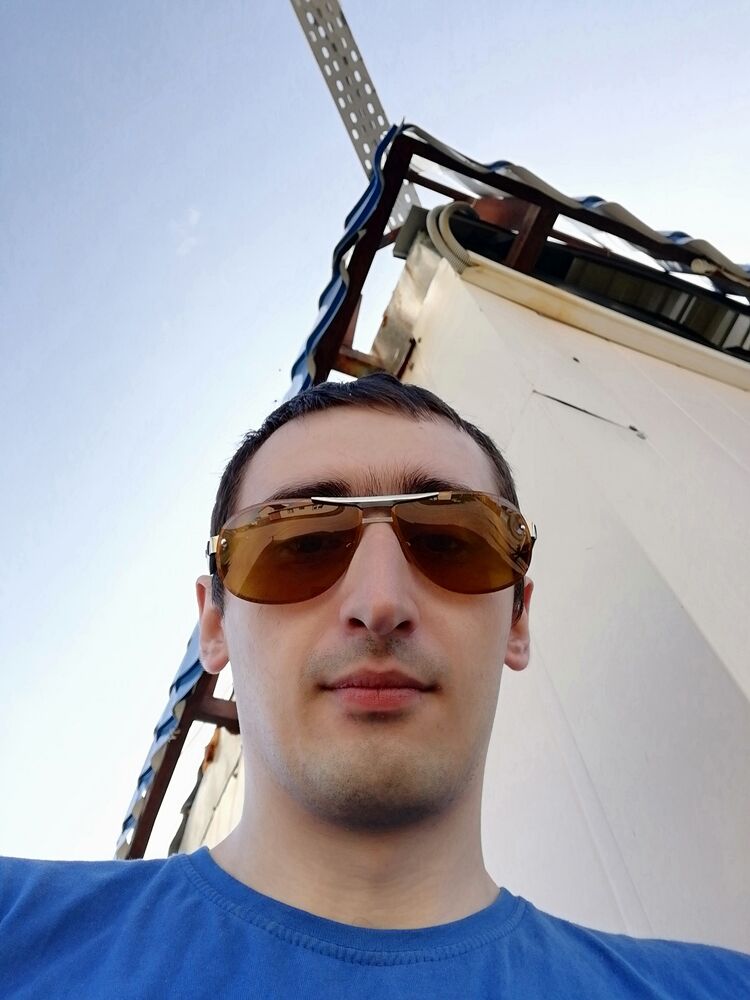  30947937  , 32 ,    