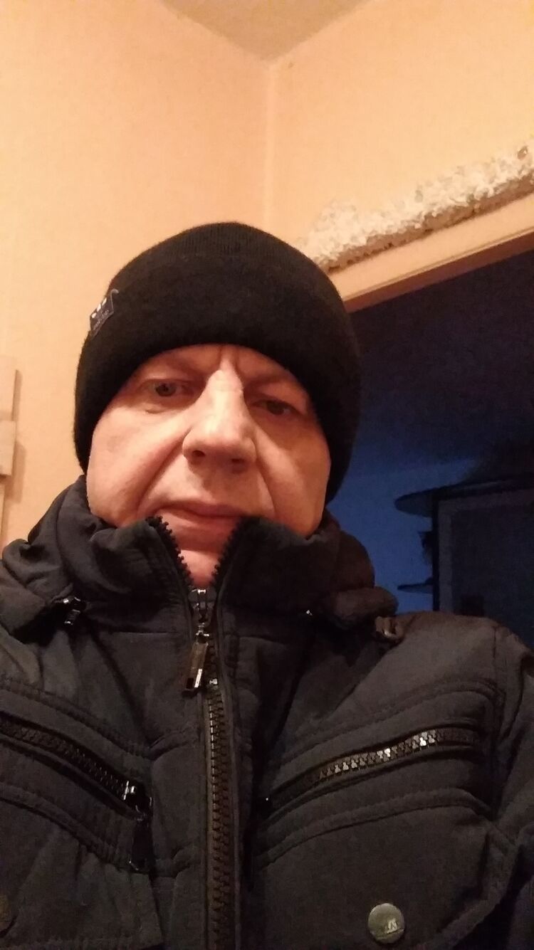  30745227  Oleg, 59 ,    