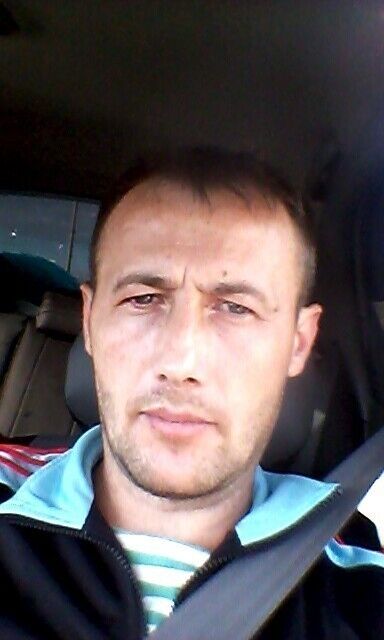  ,   Igor, 44 ,   
