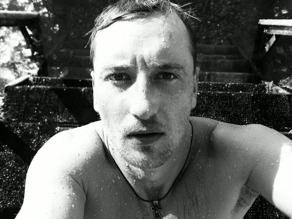  5735697  Dmitriy Re, 41 ,    