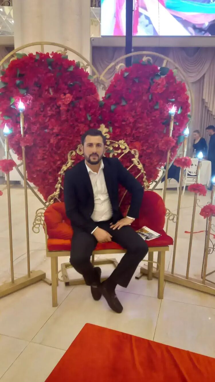  47589657  Leo, 35 ,    Podgorica
