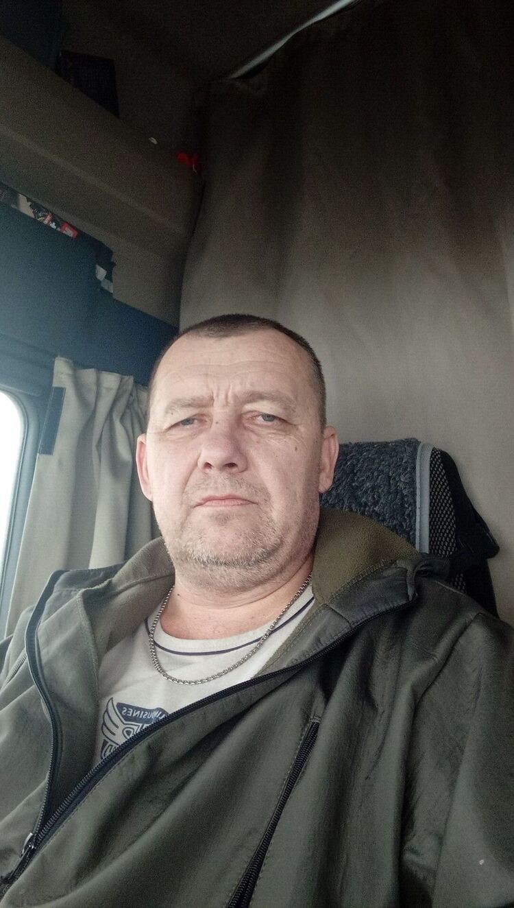  37885417  , 44 ,    