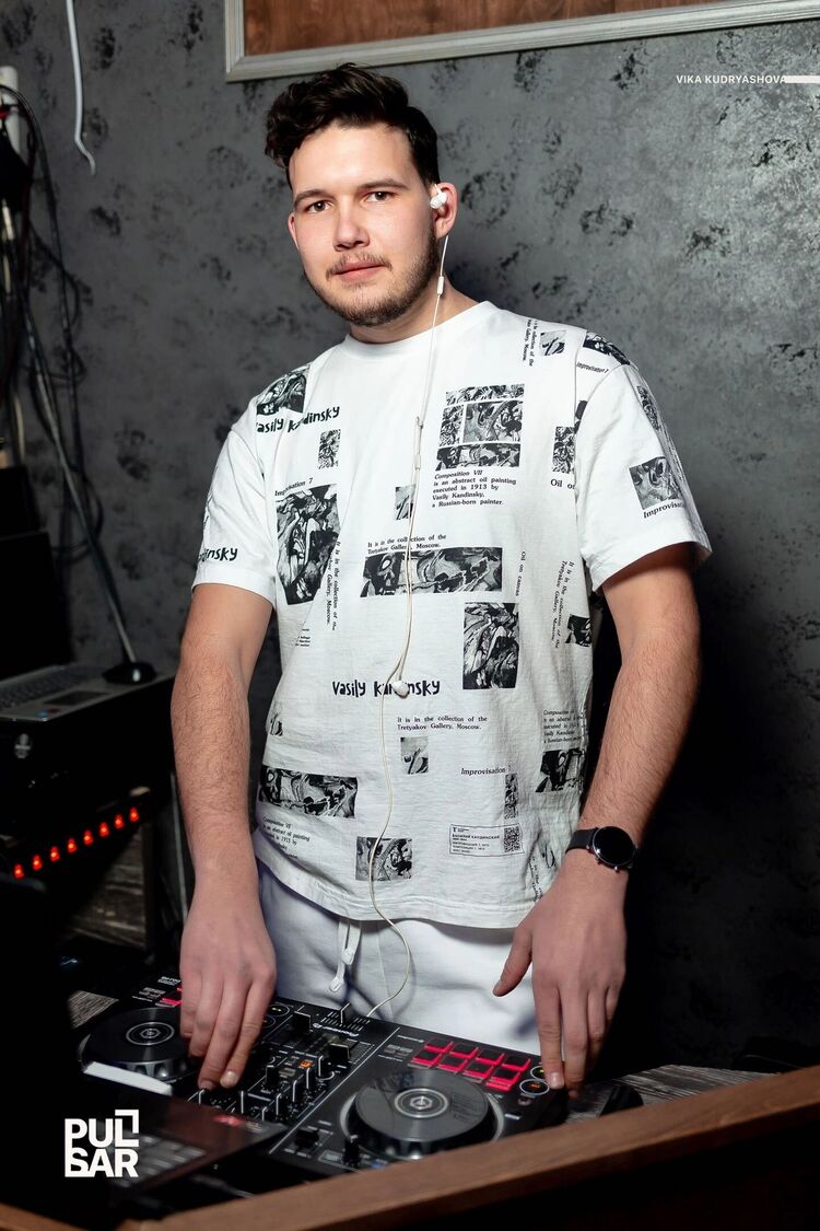  ,   Kirill, 25 ,   ,   , c , 