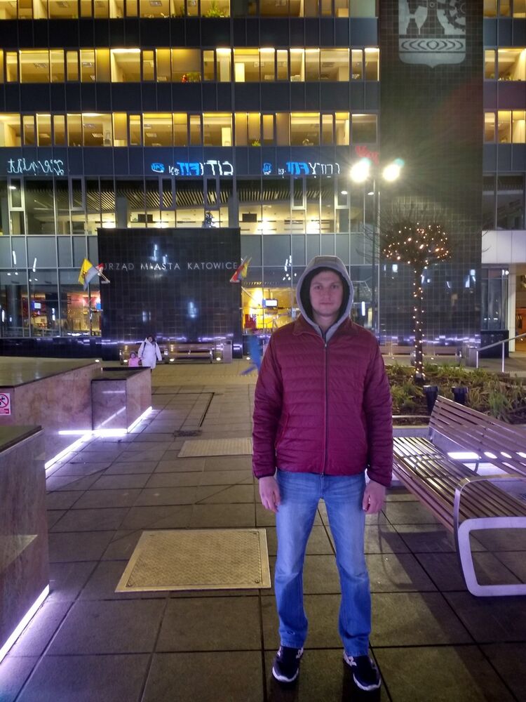  10384107  Denys, 34 ,    