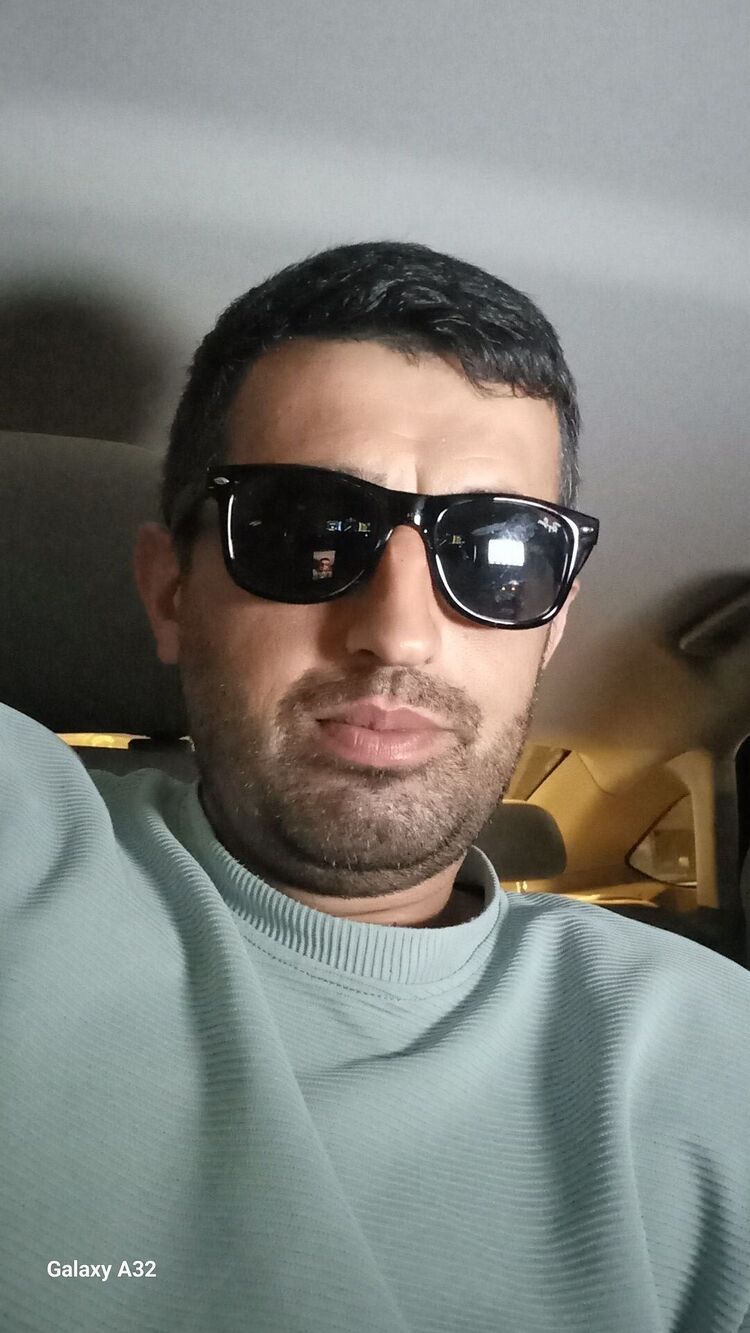  45625787  Roin, 39 ,    