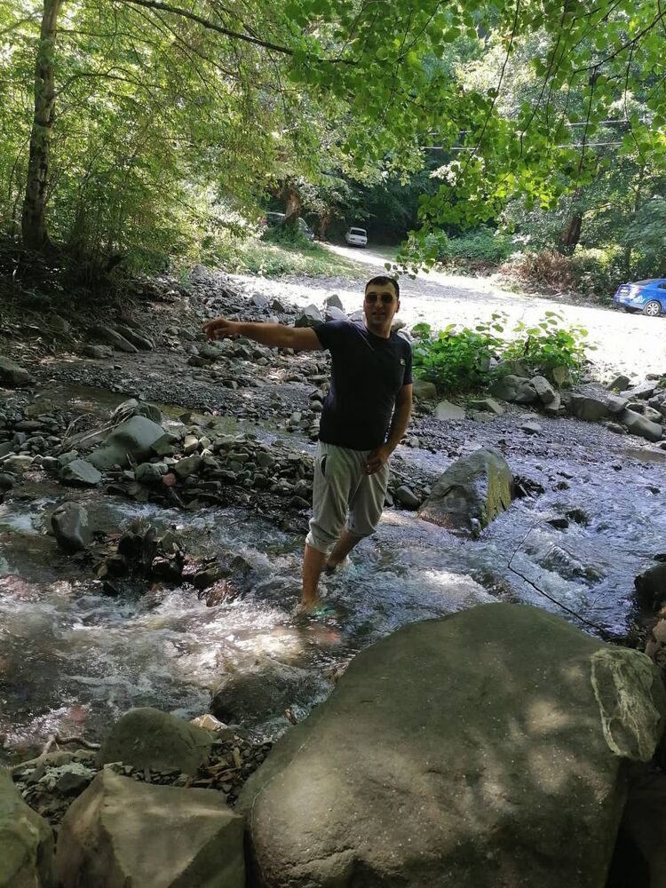  38718267  Vusal, 35 ,    