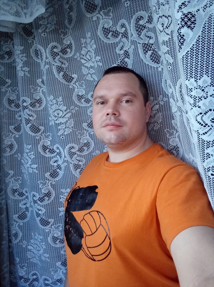  33440607  , 37 ,    
