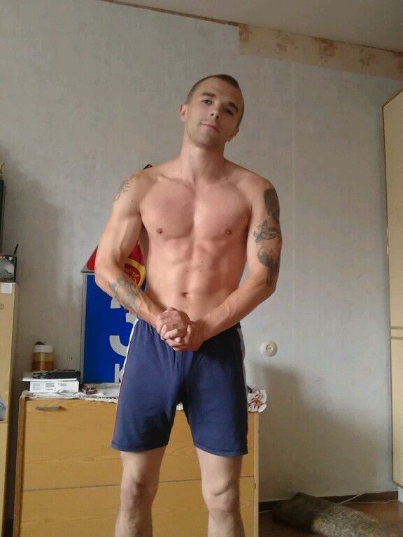  8612057  Aleksei, 36 ,    