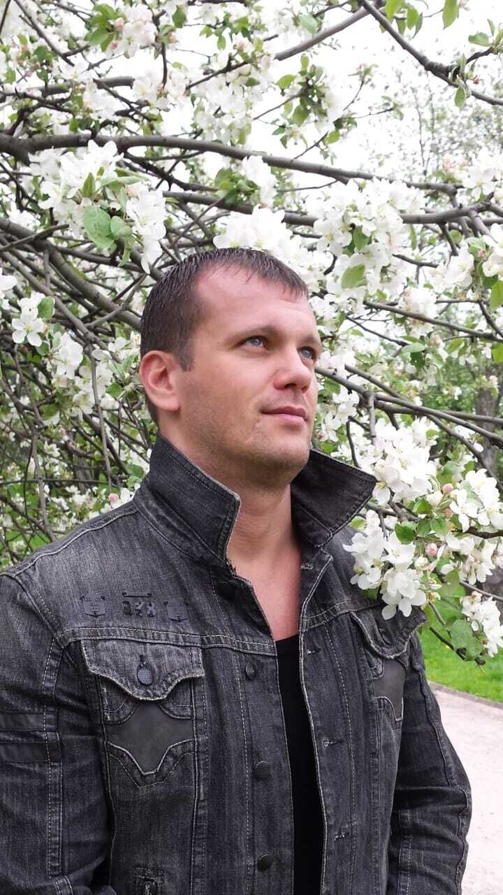  49636777  Zhenya, 40 ,    