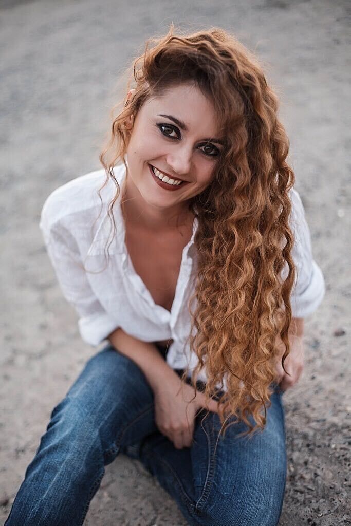  43573617  Tina, 44 ,    