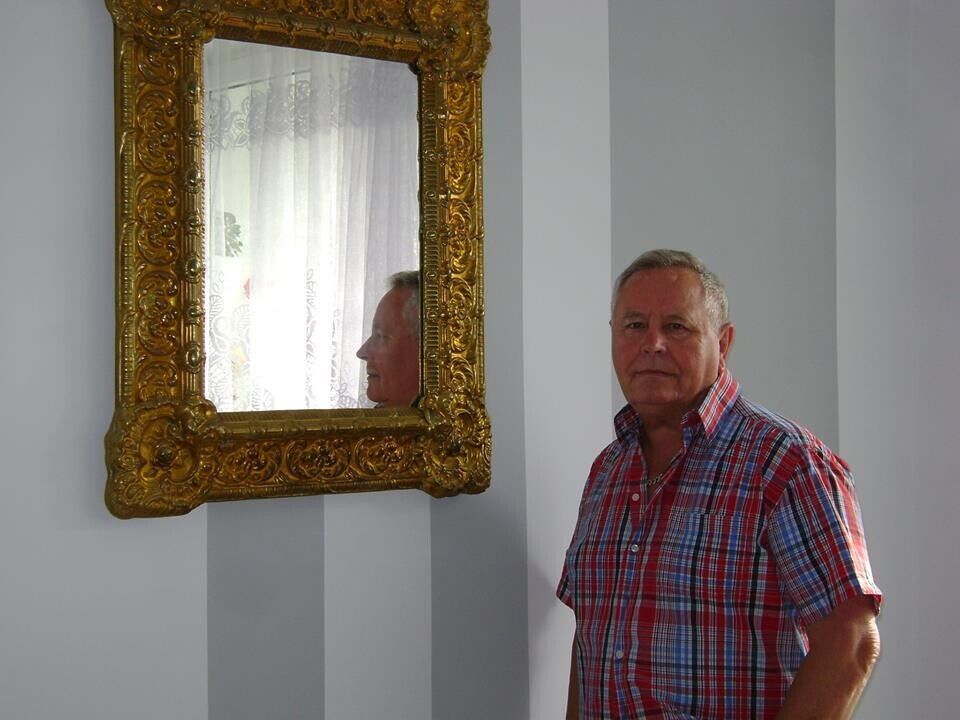  20586737  Bratomi, 66 ,    