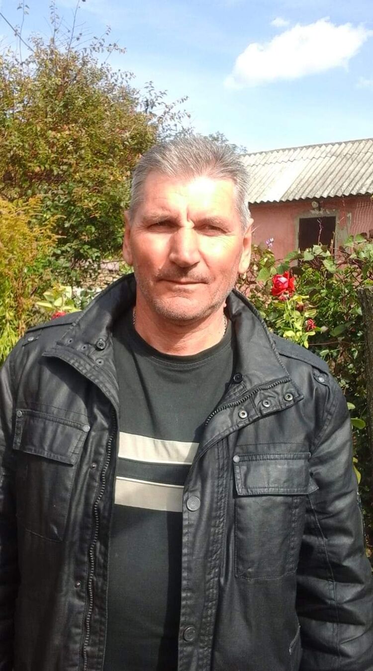 24621767  Mihail, 63 ,    