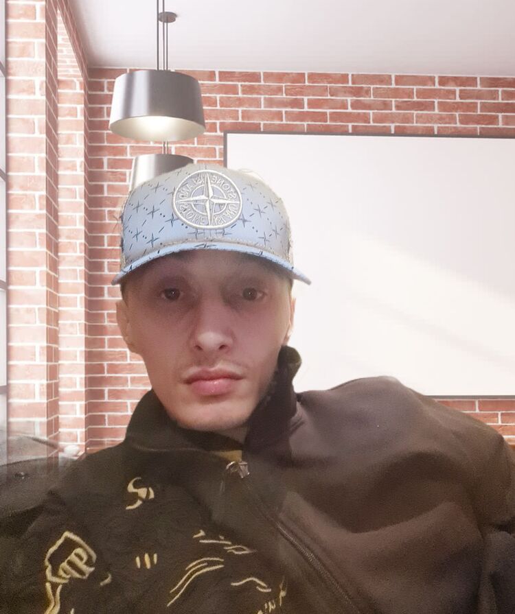  42725157  , 40 ,    