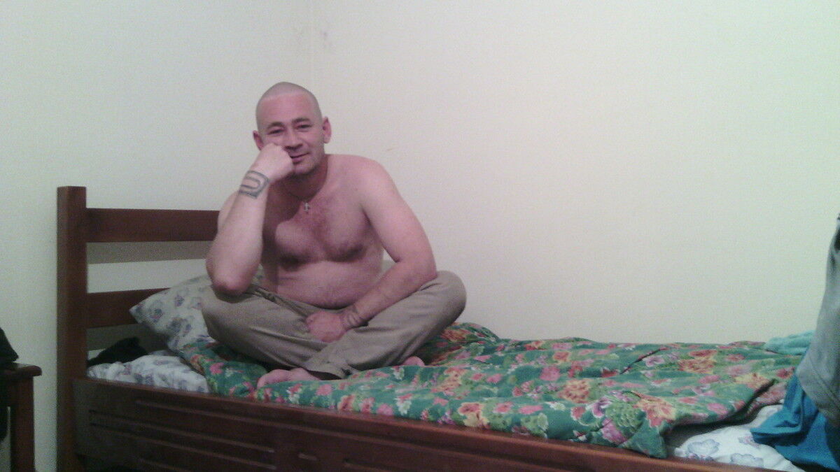  6079337  Anbrei, 44 ,    