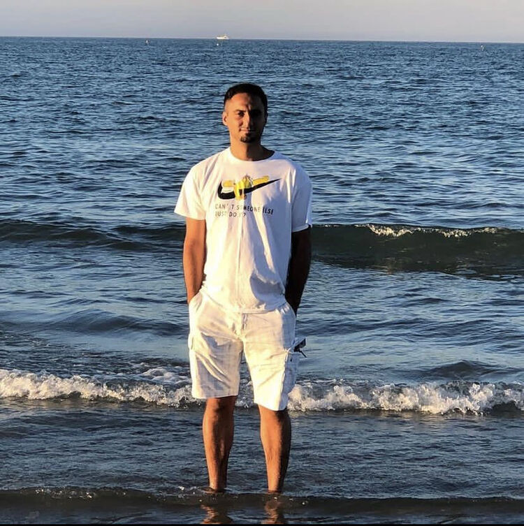  28637817  George, 31 ,    