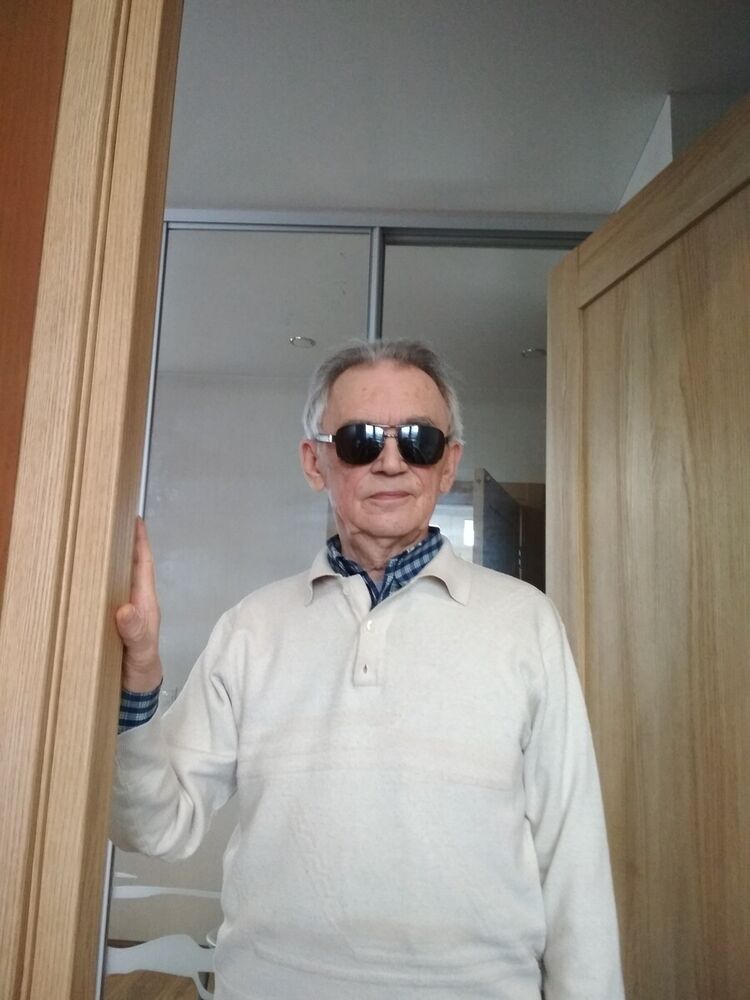  21679257  Vasja, 74 ,    