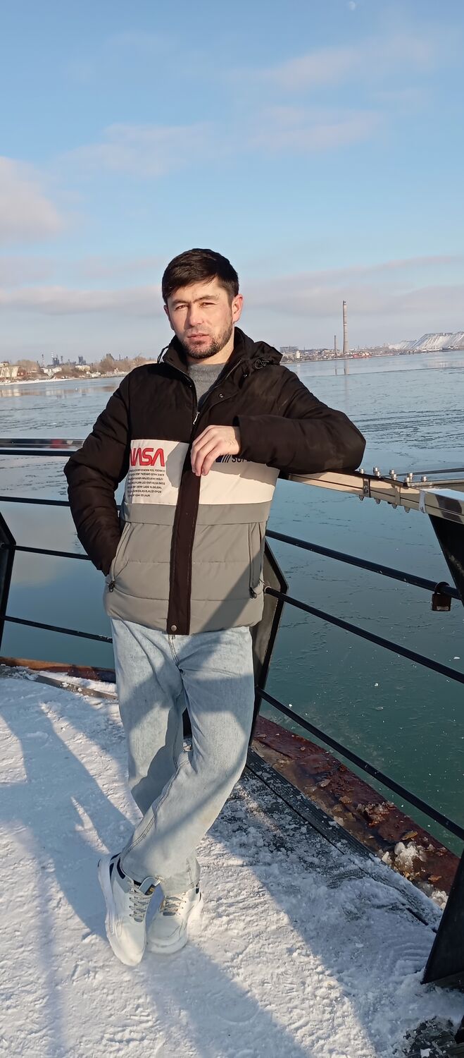  41411817  Murod, 25 ,    