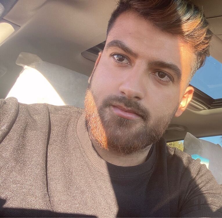  52273827  Ali, 25 ,    