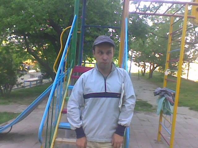  24826677  Aleksey, 42 ,    