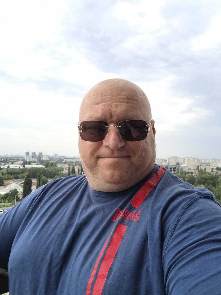  52508817  Denis, 45 ,    